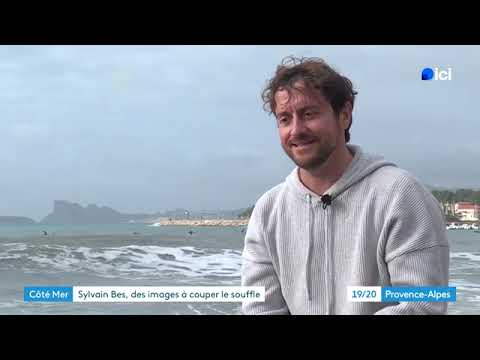 Il met en scène des acteurs sous la mer : plongée poétique avec ce photographe, artiste sous-marin